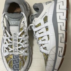 Gold And White Versace Trigreca 