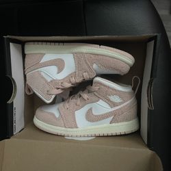 Jordan 1 Mid SE TD Legend Pink 9c