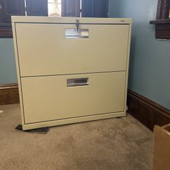 HON 2 Drawer Cabinet With 2 Keys