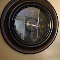 Lrg Walnut Wooden Clock