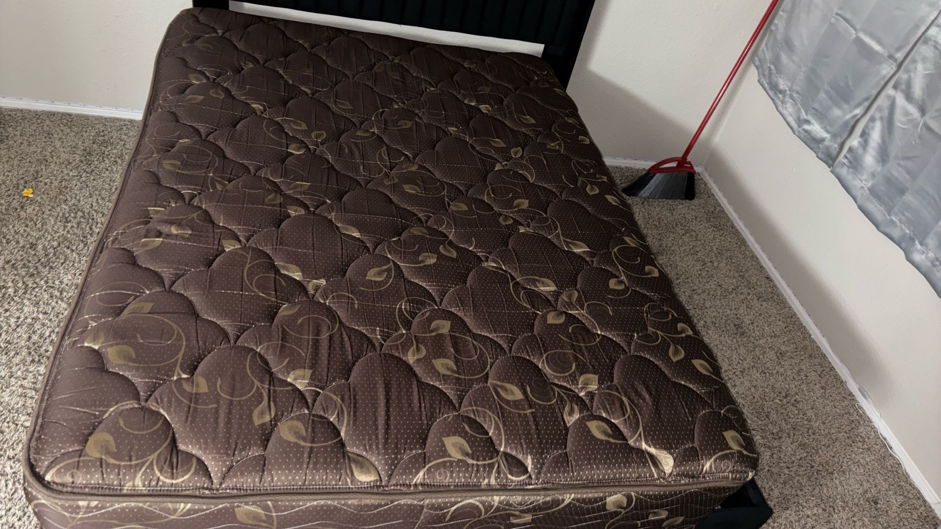 FULL SIZE BED For 60$