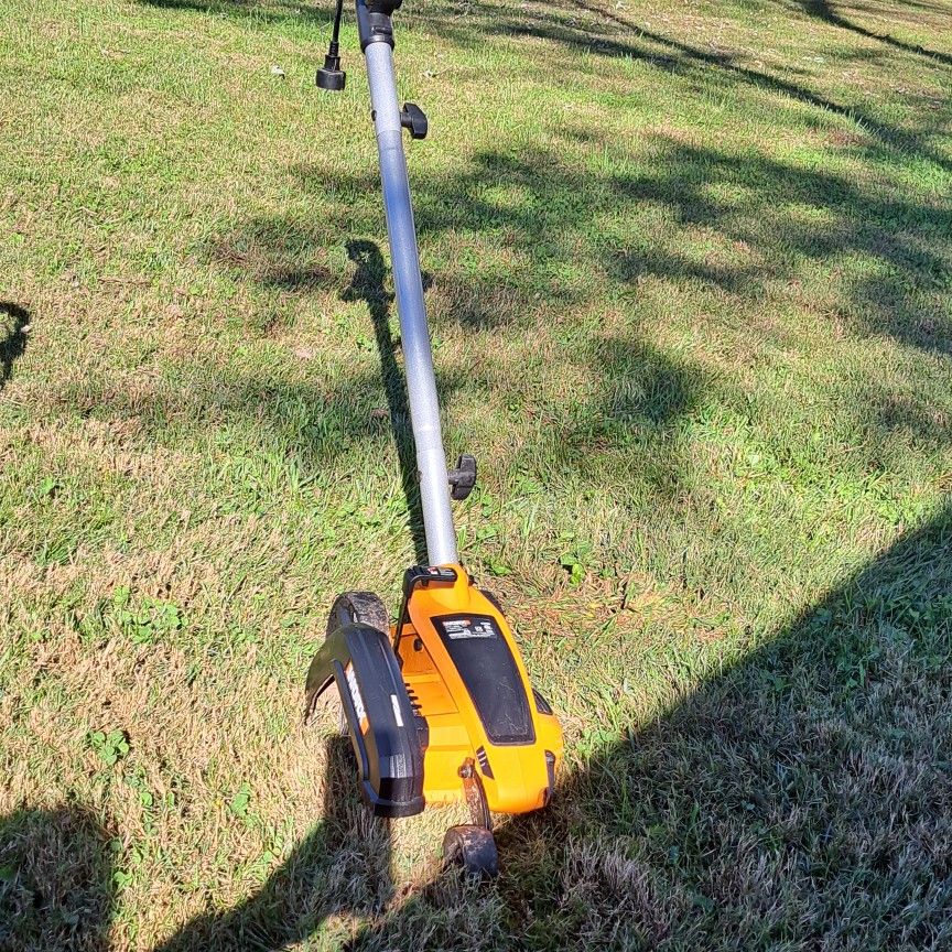 Worx grass edger 120 volt 12amp 7 1/2 in.