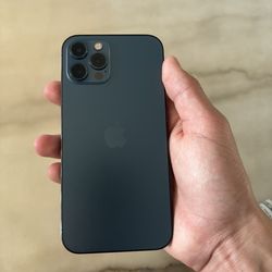 iPhone 12 PRO Unlocked✅ 128 gbs, good condition.