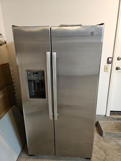 Stainless Steel GE Counter-Depth Side-By-Side Refrigerator  model: GZS22DSJMFSS