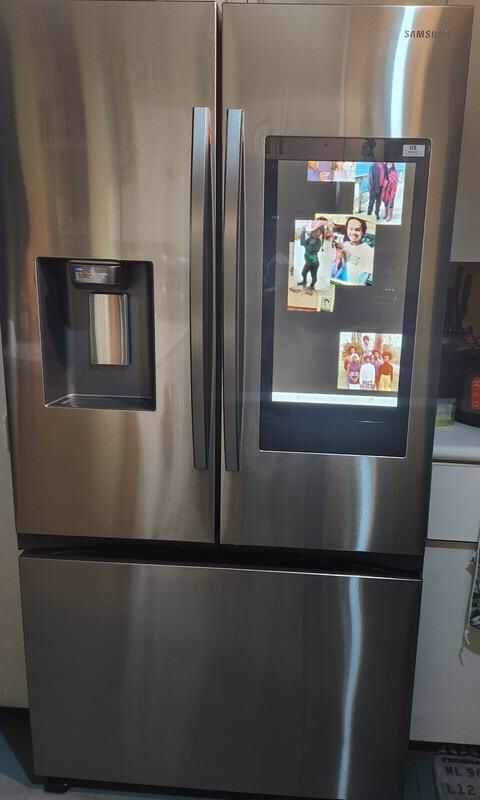 Samsung 25-cu ft 3 -Door Smart French Door Refrigerator