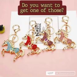 Racecourse Horse Racing Metal Keychain Bag Pendant 1pcs (pink) Keychains Cartoon Charm Crystal Ring Rhinestones Zinc Alloy Miss