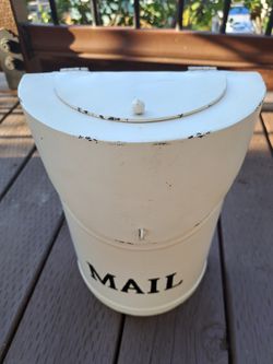 Vintage Style Mailbox (Security Slot) - Never Used - See All Photos
