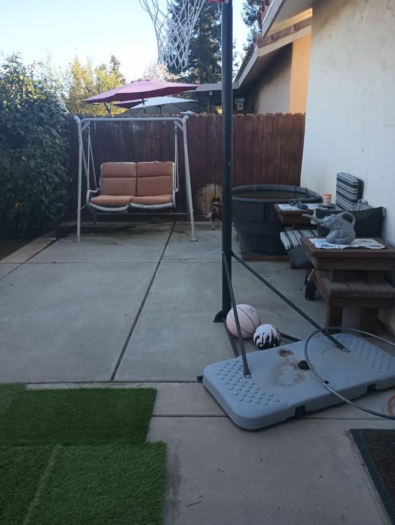 Basketball Hoop Great Condition!