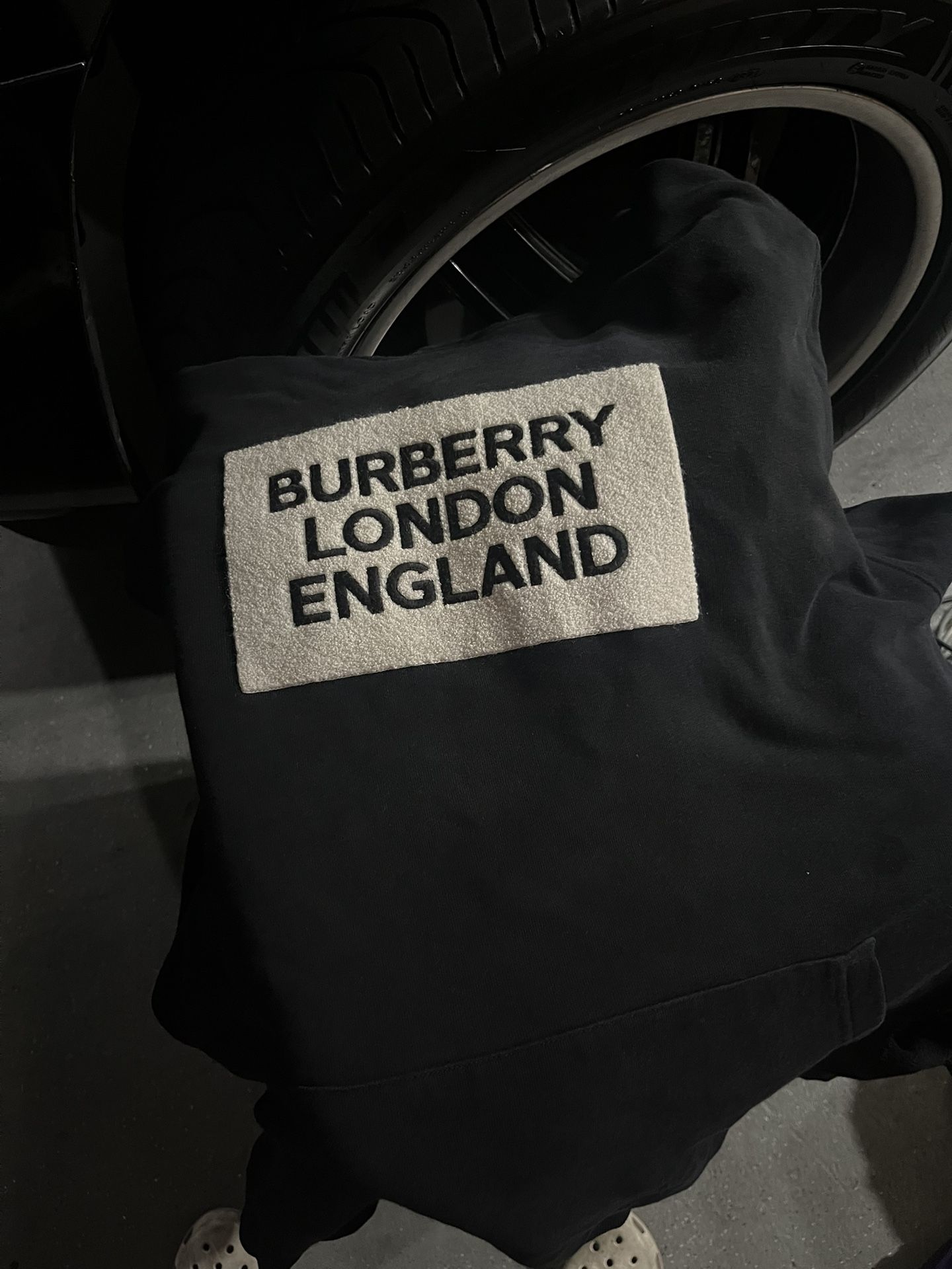burberry box logo sweater