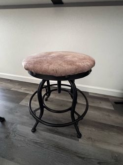 Counter top chairs/ stools