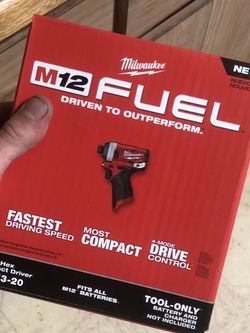mikwaukee FUEL 12v 1/4  impact driver 