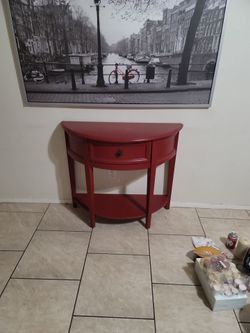 Half moon Table