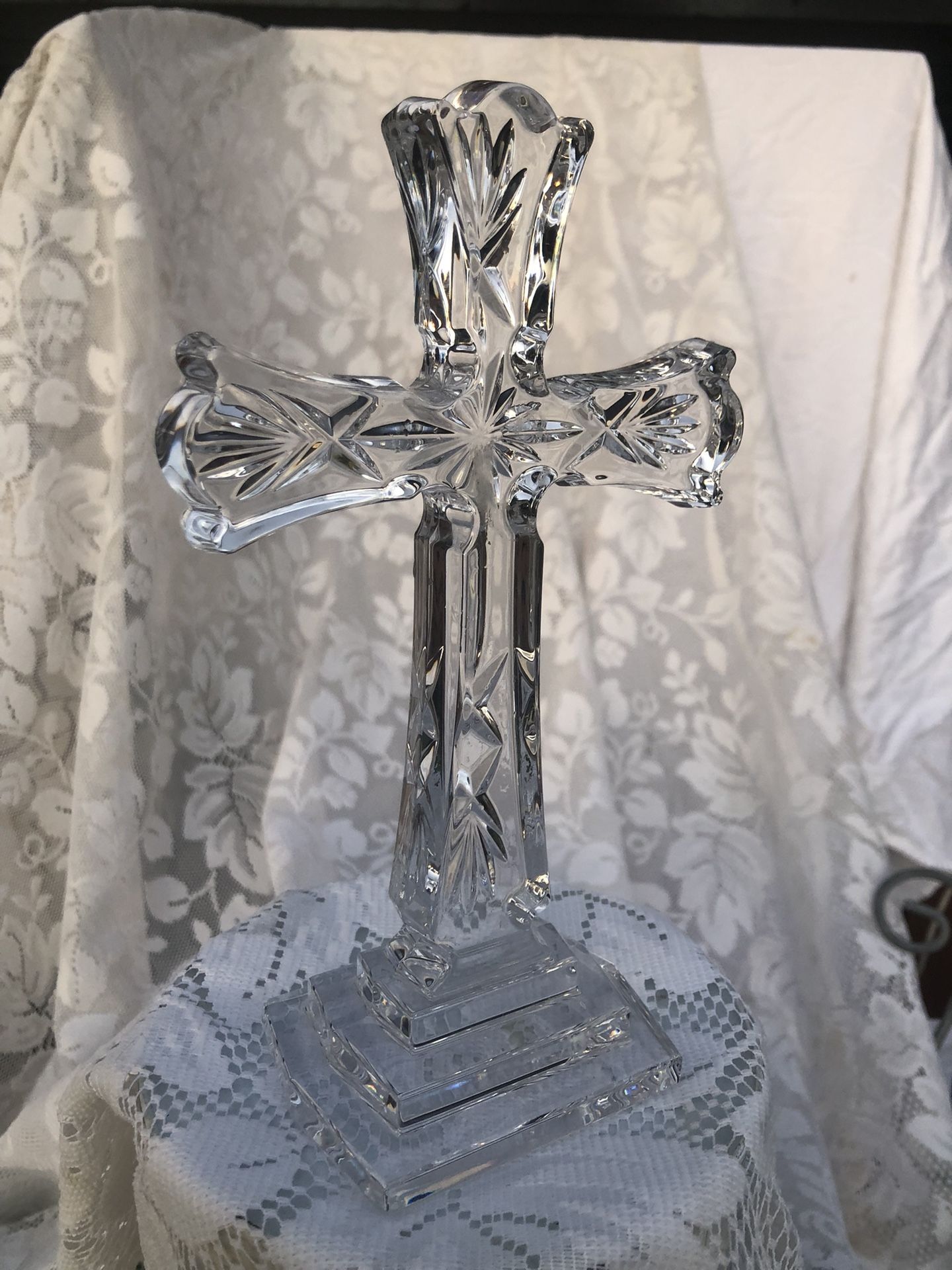 : Waterford Crystal 8" Standing Cross Figurine/Sculpture – Timeless Symbol of Faith.