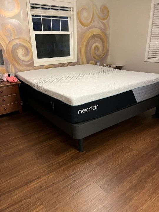 Premium Nectar Hybrid mattress Great condition!!!