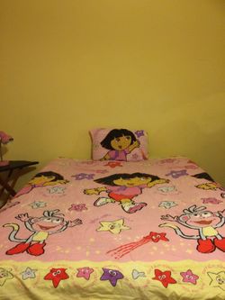 Nickelodeon Dora the Explorer used comforter and pillow case