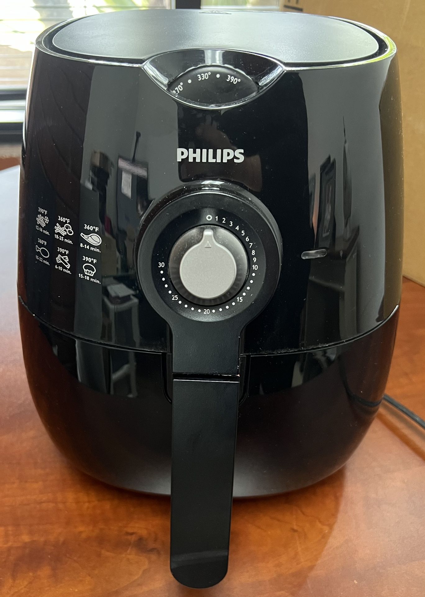 Philips Air Fryer HD9220 Black