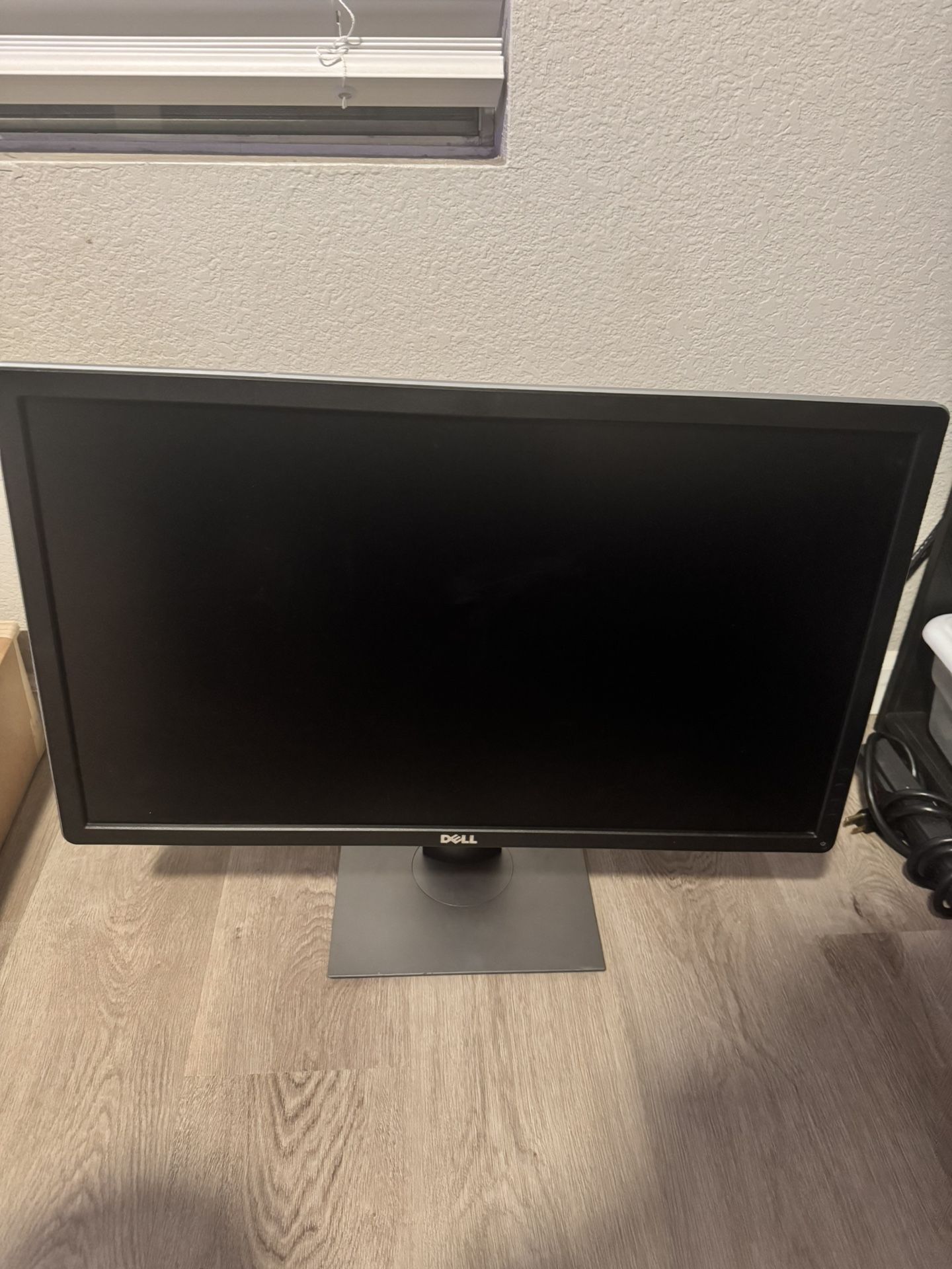 32” Dell Monitor