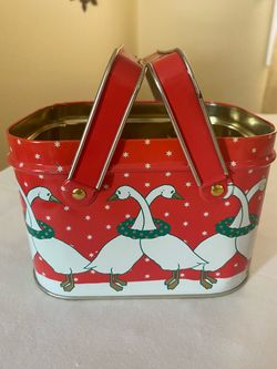 Vintage Christmas Duck Goose Picnic Lunch Pail Basket Metal Tin Small No Lid