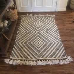 4x6 Rug Black And Beige 