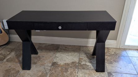 Vanity table