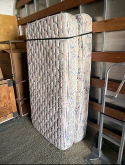 Twin mattress