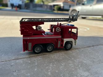 Driven by Battat Kids Toy Fire Truck