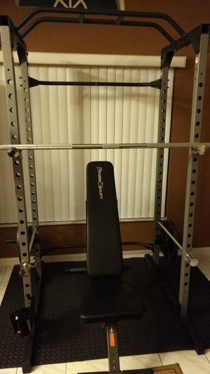 Fitness Reality Power Rack Bench Presses Squats Pull Ups Has