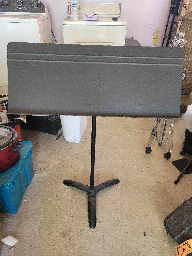 Free Long Music Stand (32" x12.5")