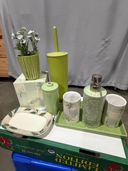 9 PCS Bathroom Accessory Ceramic light sage and pastel green