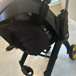 Doona Stroller With Base And Storage Bag 