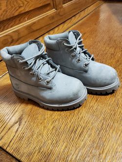 Kids Gray Timberland boots sz 7