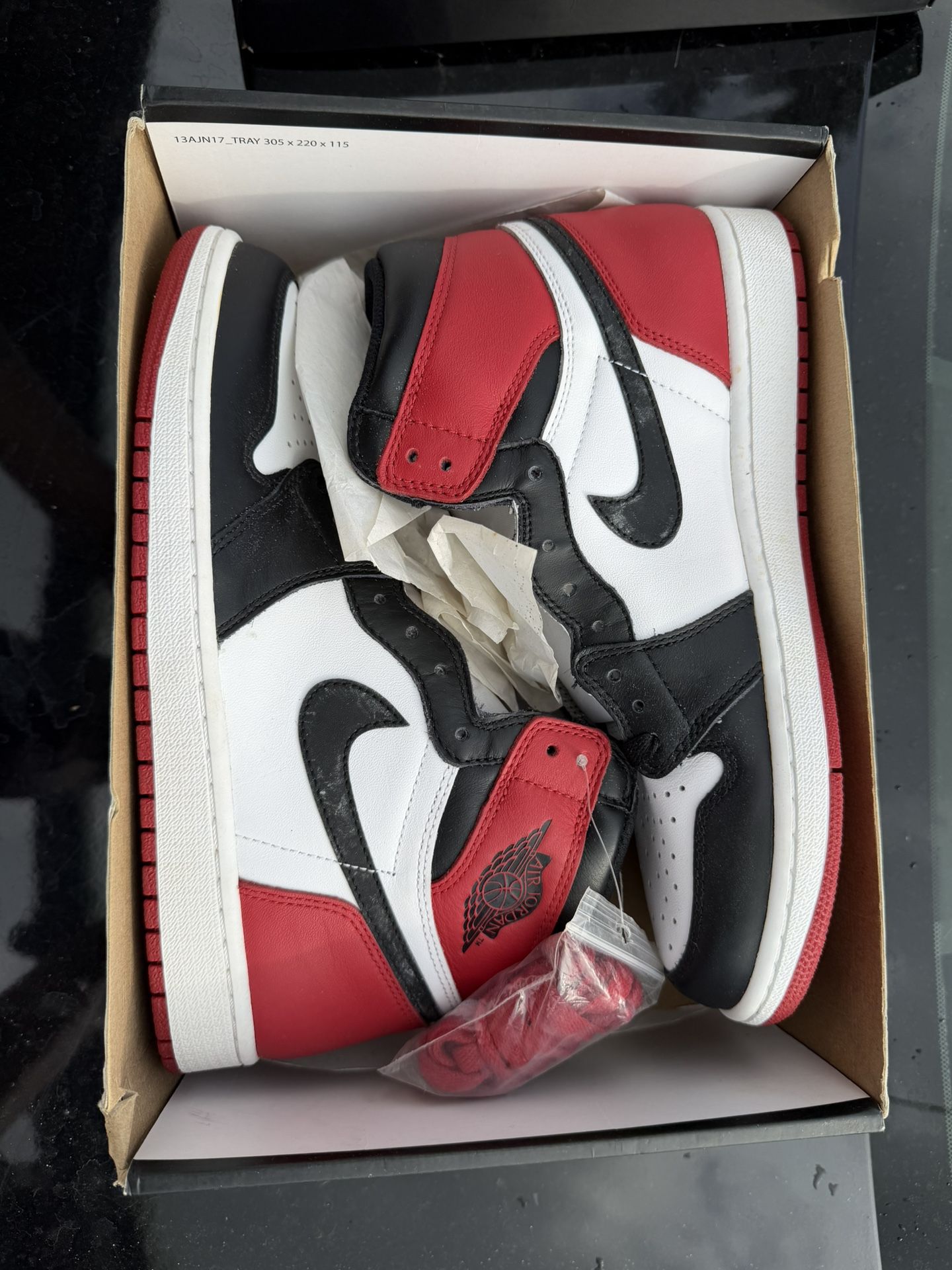 Jordan Retro 1 Black Toe (2016)