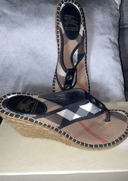 Burberry Wedges size 29 (US 9)