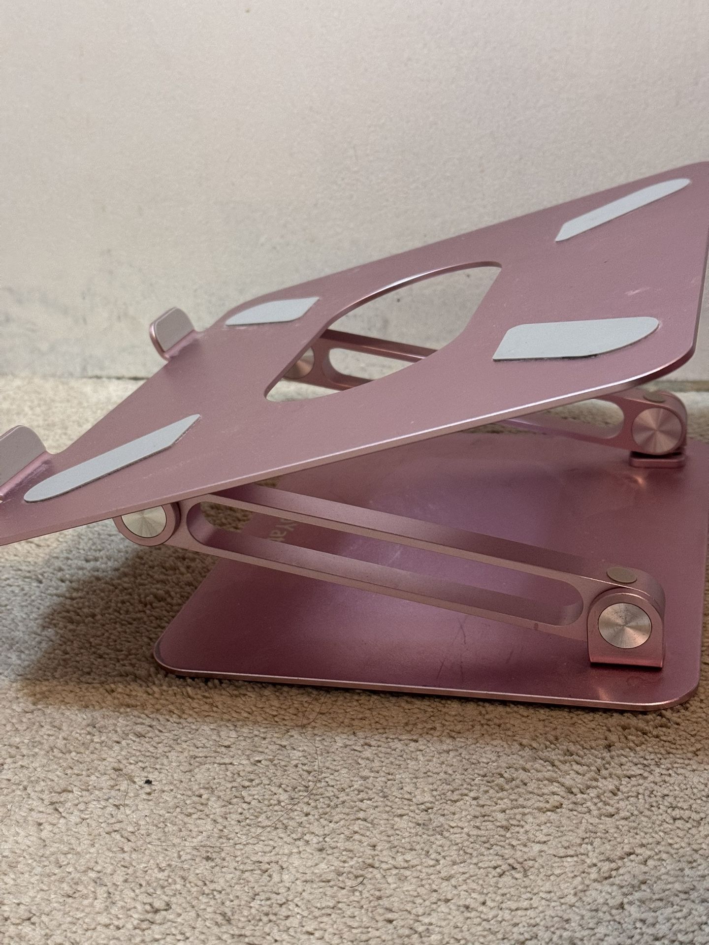 Boyata Laptop Stand, Laptop Holder