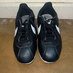 NIKE CORTEZ SZ 8 WOMENS