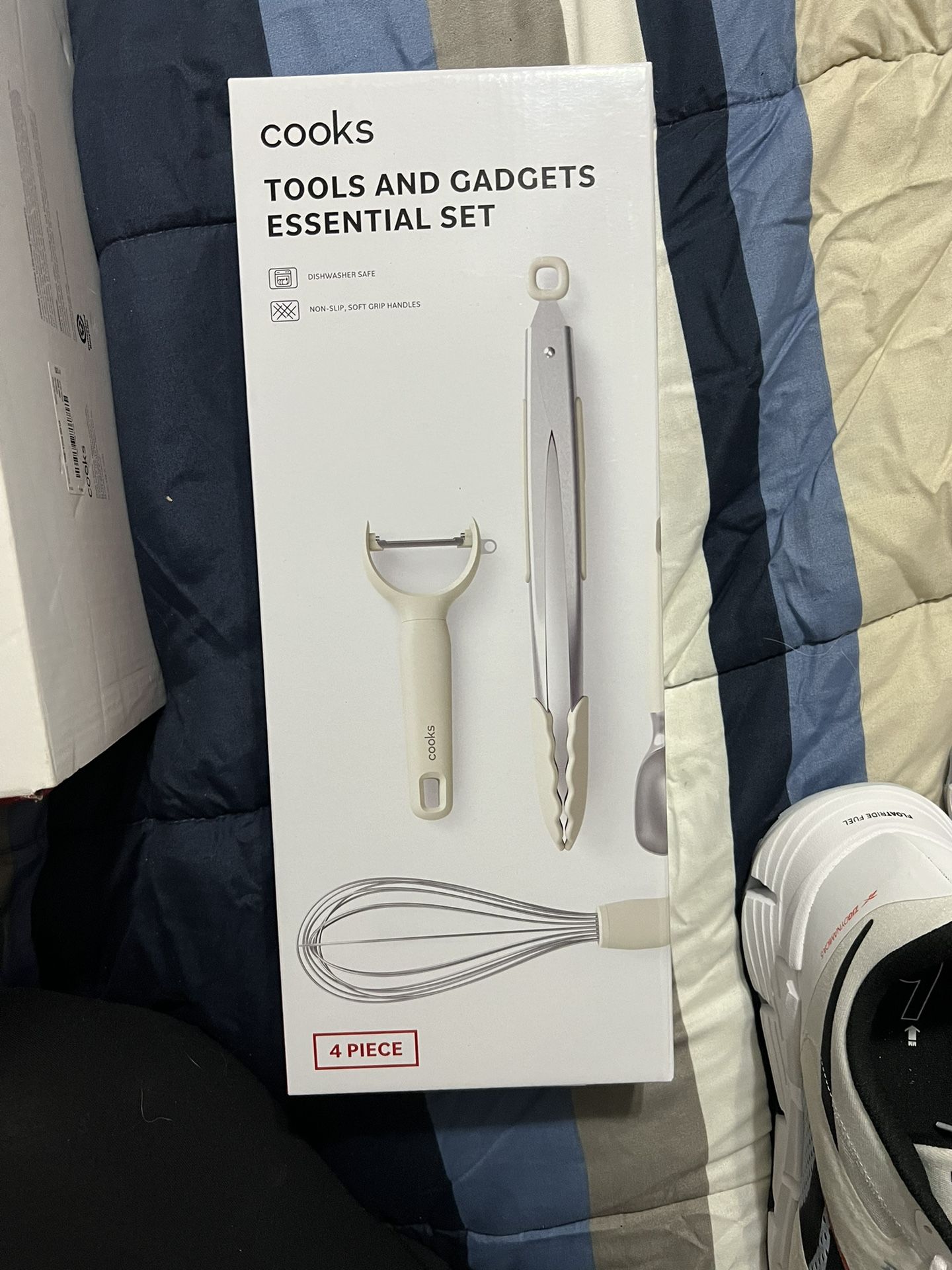 Tools And Gadgets Essential Set