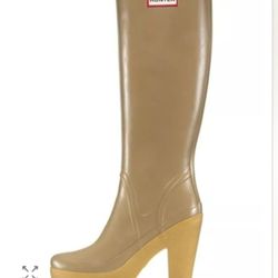 NWT Hunter Women's Beige TALL heel Rain Boots Sz 7