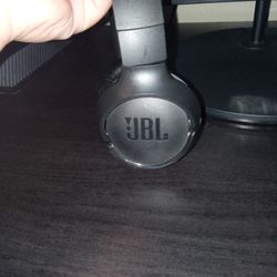 JBL Wireless Headphone 