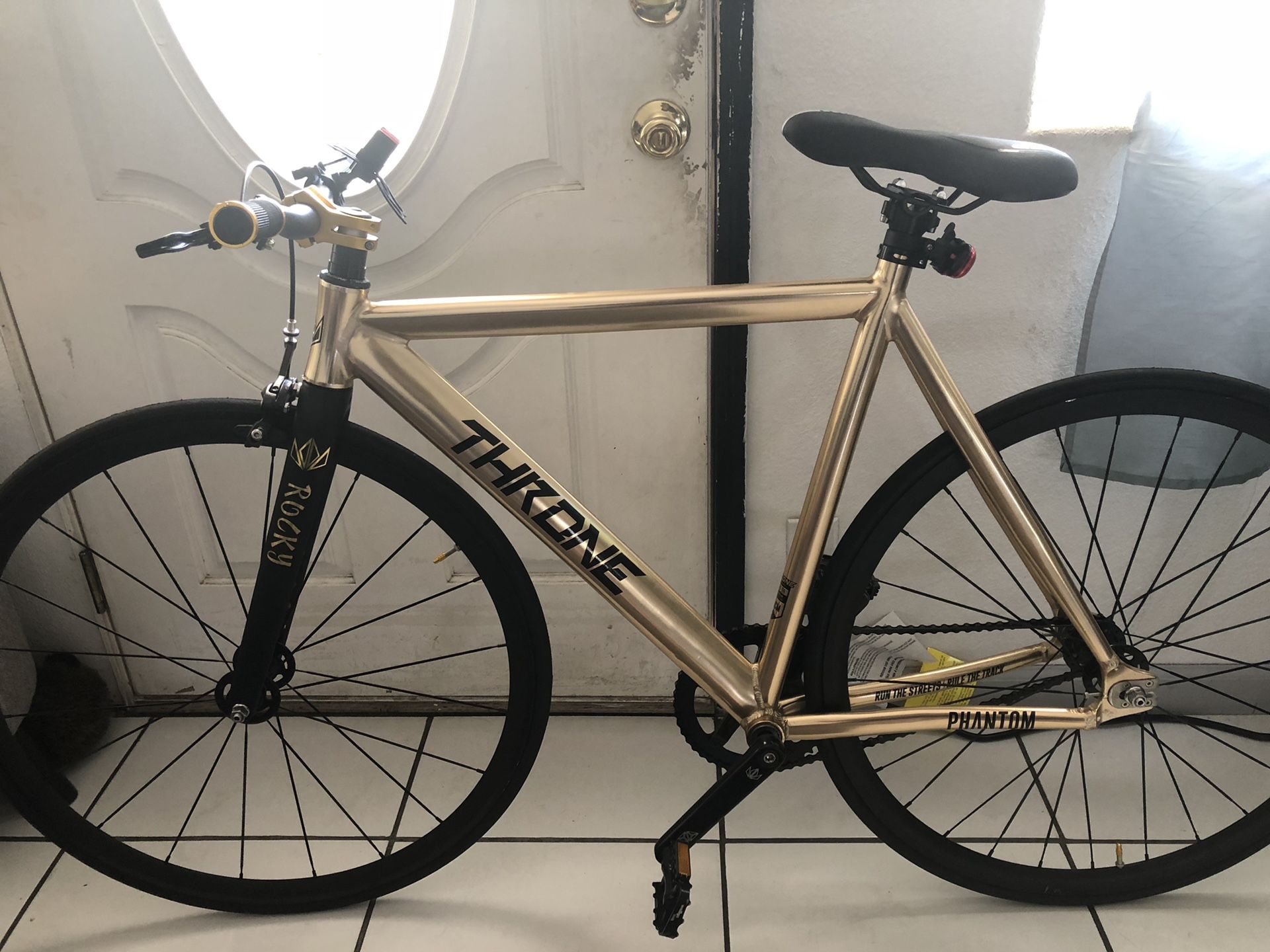 Throne Phantom 55cm fixed gear