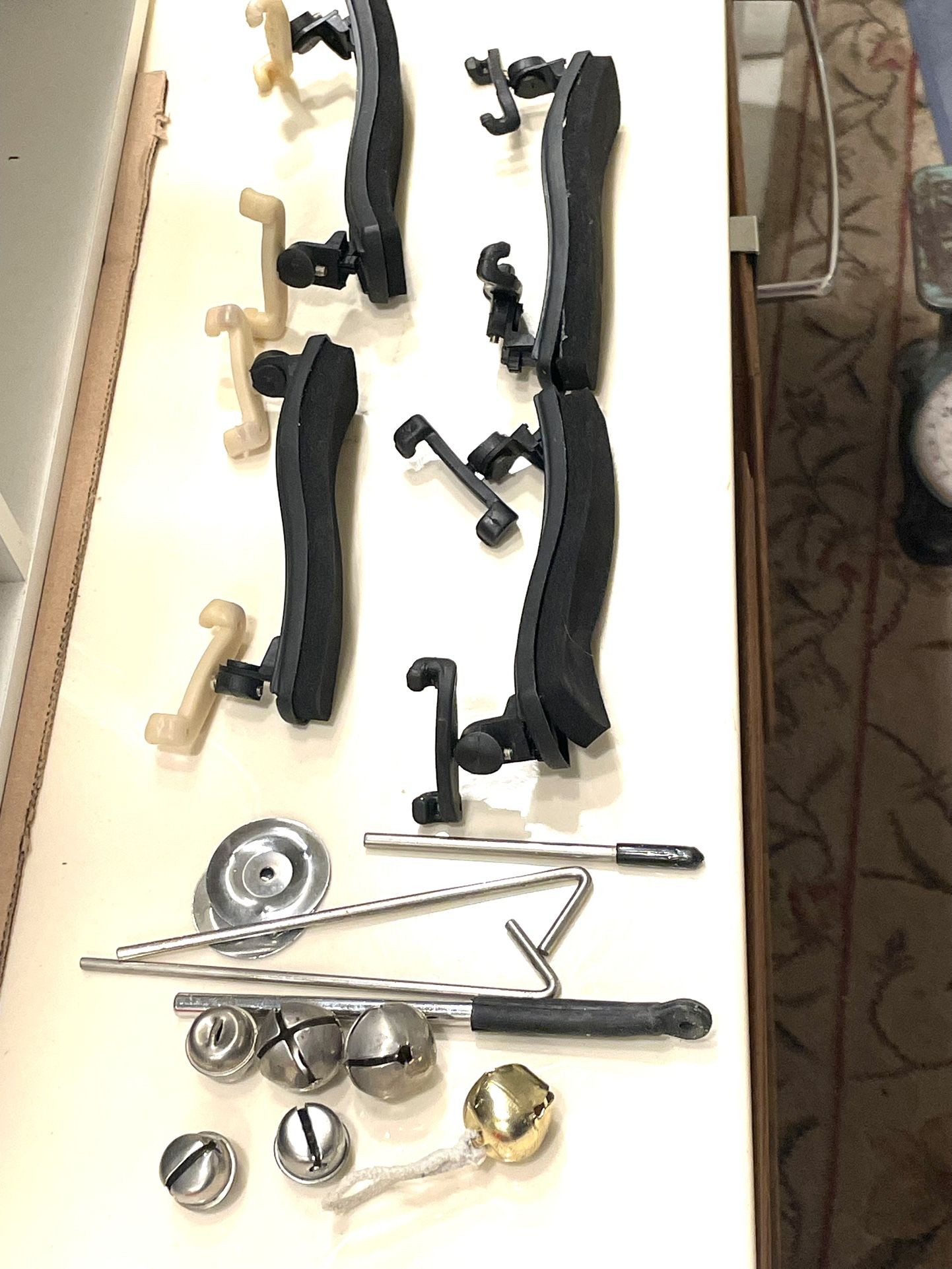 Lot Of 4 Violin Shoulder Supports