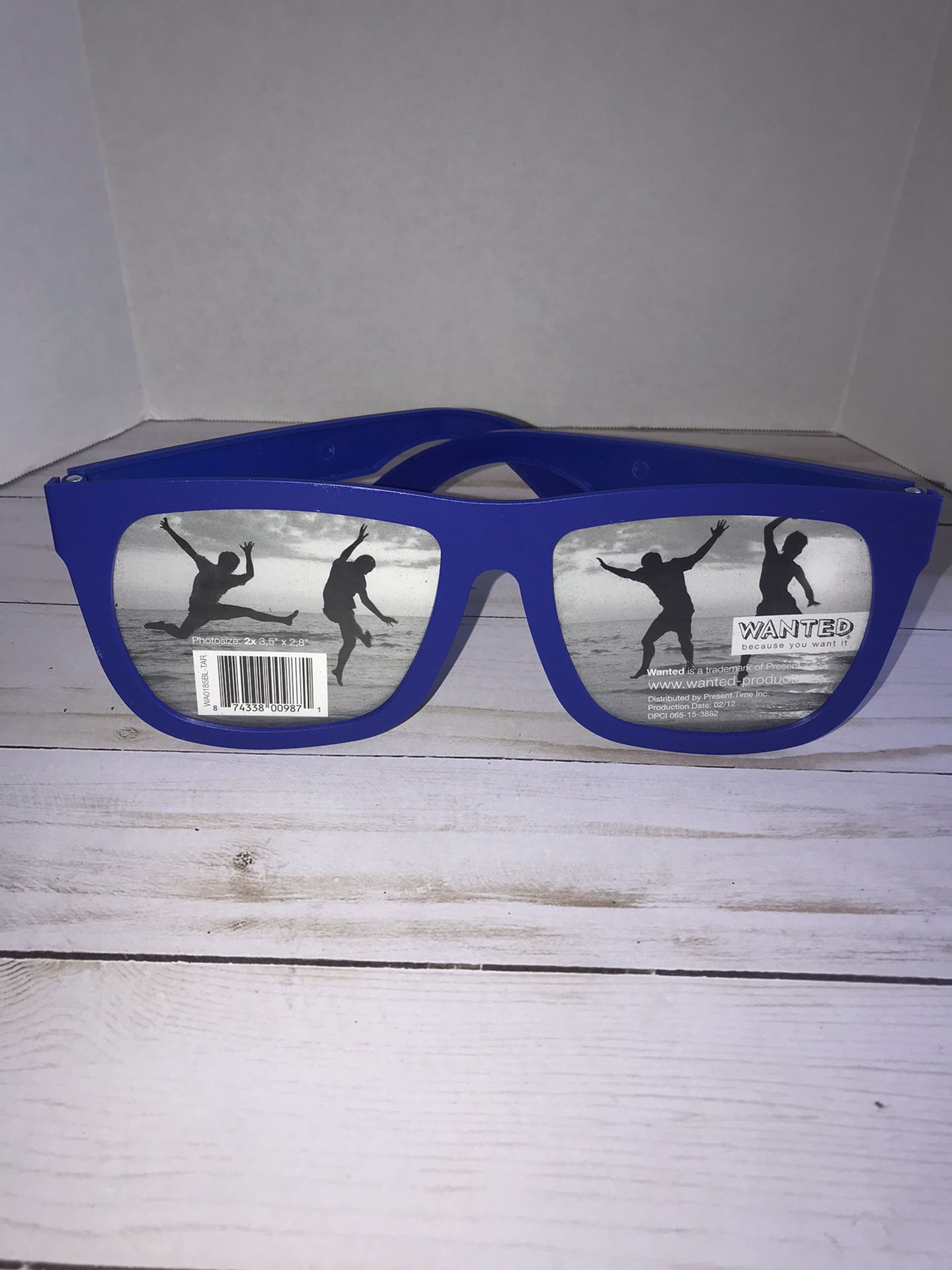 Sunglasses Picture Frame - NEW