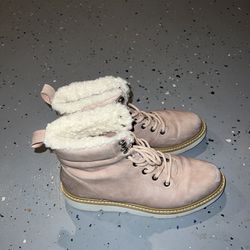aldo snow boot size 8