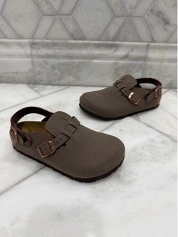 NWOT Size 11 Kids Birkenstock Birkibuc Clogs in Mocha Brown