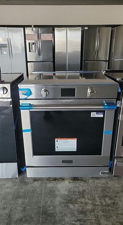 Frigidaire Professional Induction Range – Stainless, Convection/Air Fry