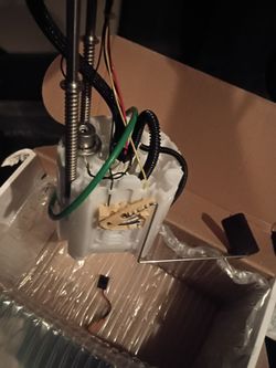 Fuel pump assembly for a 2015 to2018 Dodge ram 5.7 hemi