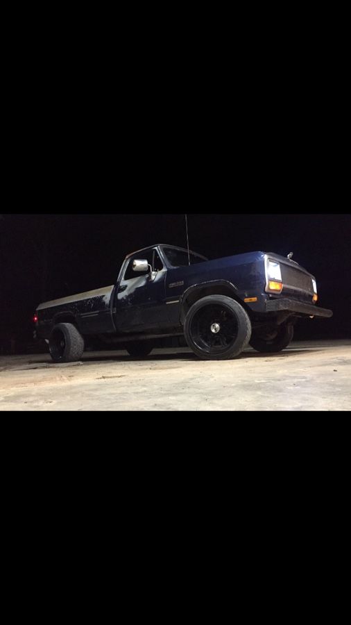 22x14 Ion Alloy 305/40r22 Nitto 420