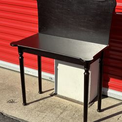 Entrance Table 