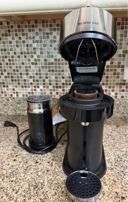 Nespresso Vertuo Next Coffee & Espresso Machine + Aeroccino Frother