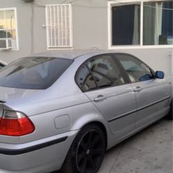 2002 B M W