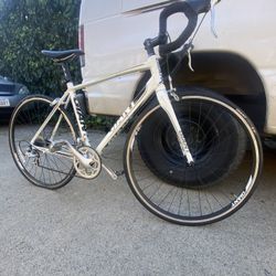 Giant Defy Road Bike 
